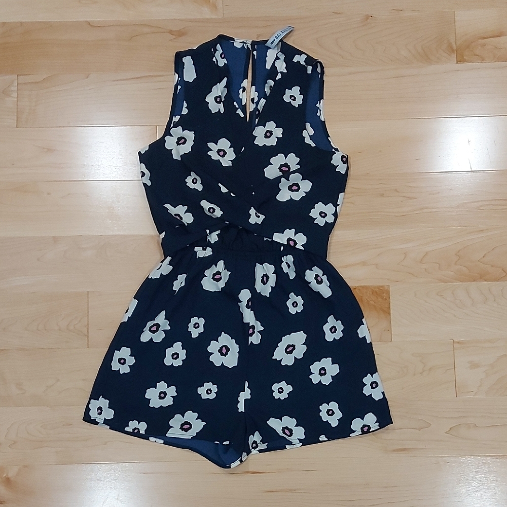 Lord & Taylor Design Lab Navy Floral Romper
